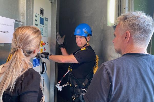 Openstellingen van de windturbine De Coöperwiek van Zuidenwind